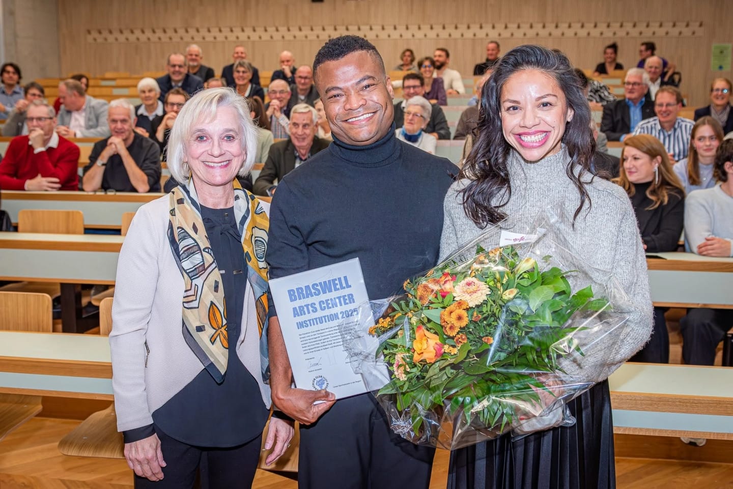 Armando and Lisa Braswell receiving the Panathlon Institution Prize 2025
